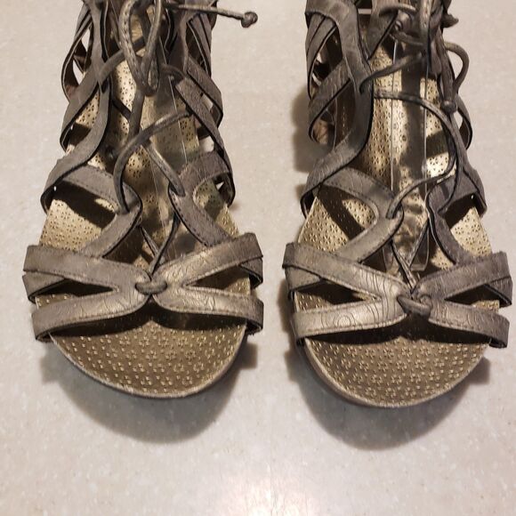Corkys Boutique LACE Metallic Gunmetal Silver Wedge Gladiator Sandals Womens 10 - Picture 3 of 6
